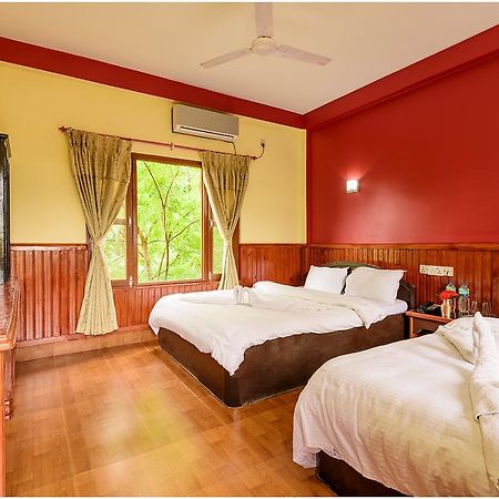 Hotel Nature Heritage Chitwan Exterior photo